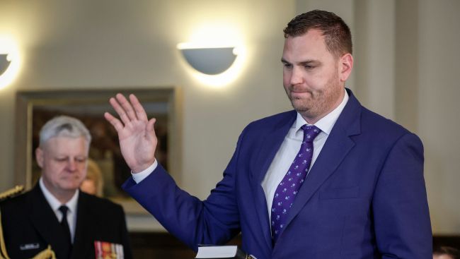 Alberta concerned over Ottawa plan to accept newcomer parents, grandparents this year